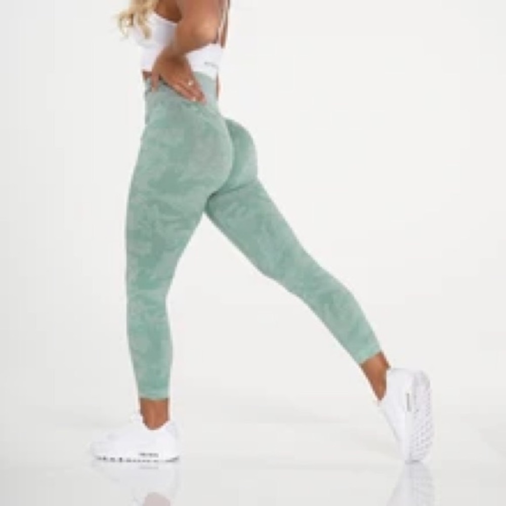 SOLD - NVTGN Women’s camp leggings - Picture 4 of 4